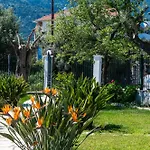 Niriton Brand New * Nydri (Lefkada)