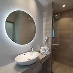 Niriton Brand New Apartment *